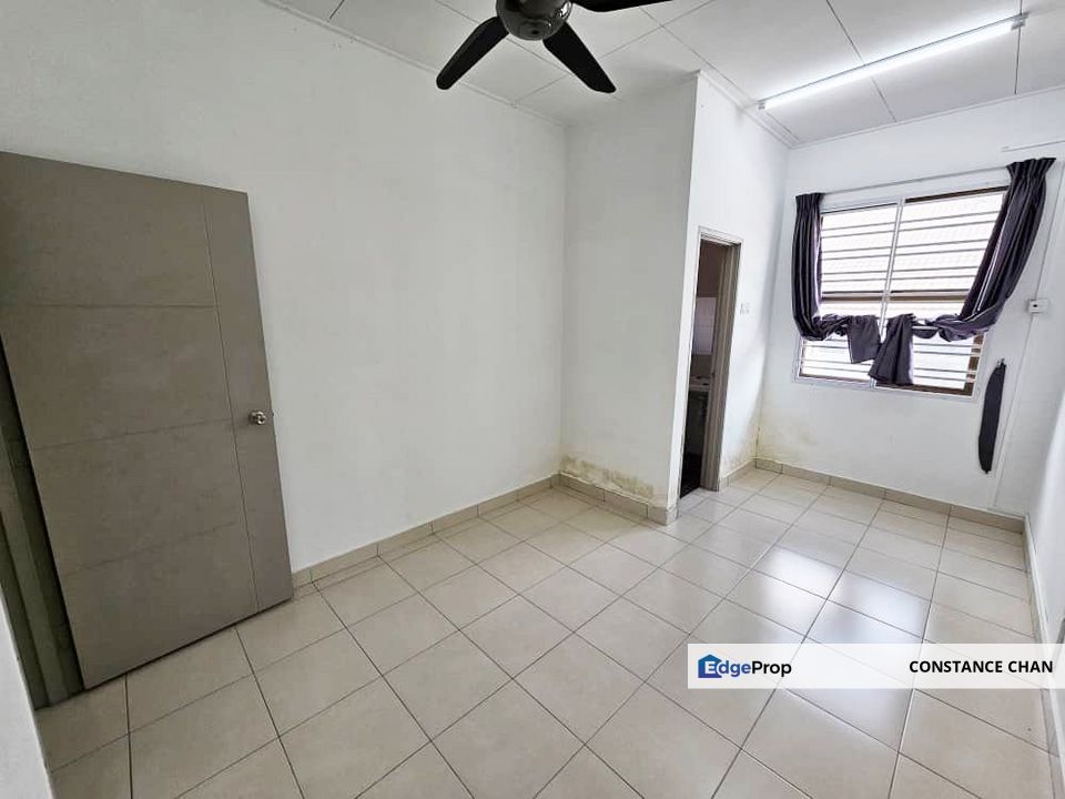 Bandar Tiram Double Storey Terrace House 20x70 Original Condition @ Ulu Tiram, Johor, Ulu Tiram