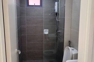 Adria Residence @ Gravit8