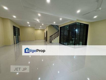 Bukit Tinggi 2 Butterfly Park Renovated Double Storey Semi D , Selangor, Klang