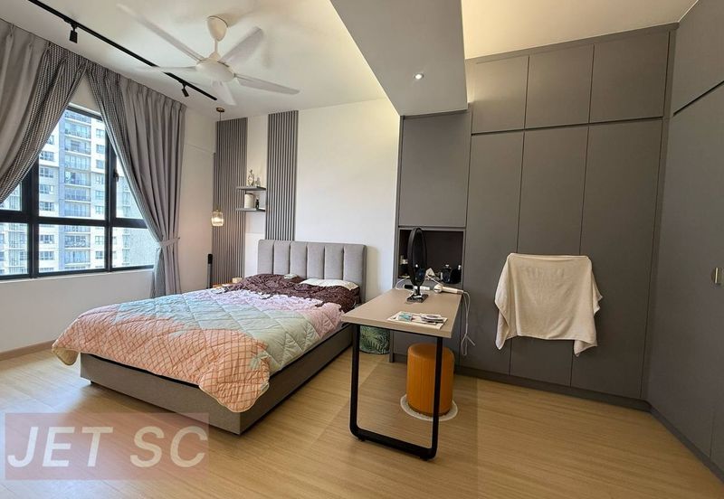 Gravit8 @ Klang South