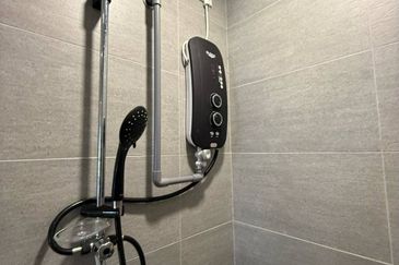 Gravit8 @ Klang South