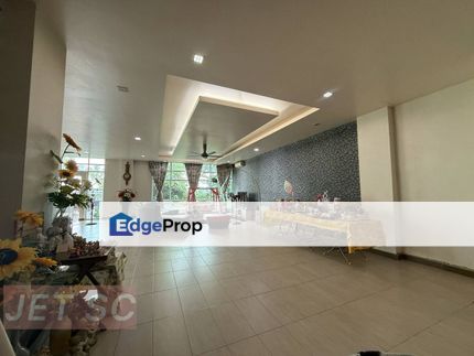 Kota Bayuemas Klang Triple Storey Bungalow , Selangor, Klang