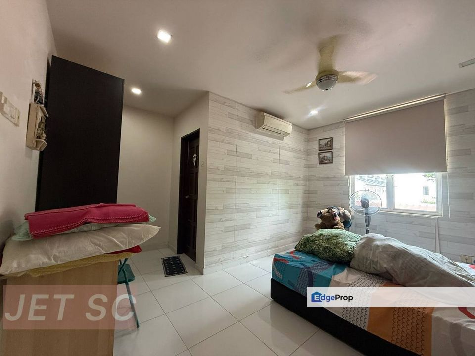 Kota Bayuemas Klang Triple Storey Bungalow , Selangor, Klang