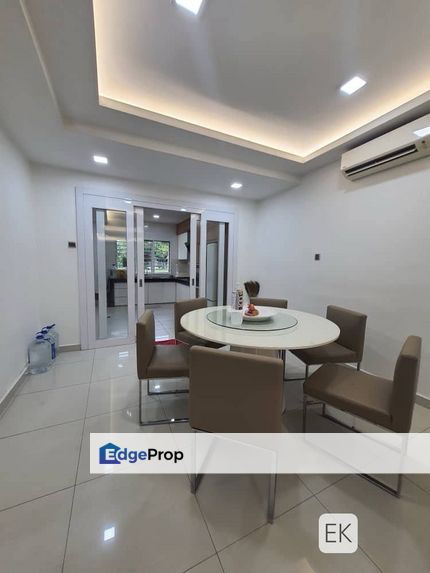 Taman Putra Prima Puchong Fully Renovated Extended Double Storey House , Selangor, Puchong