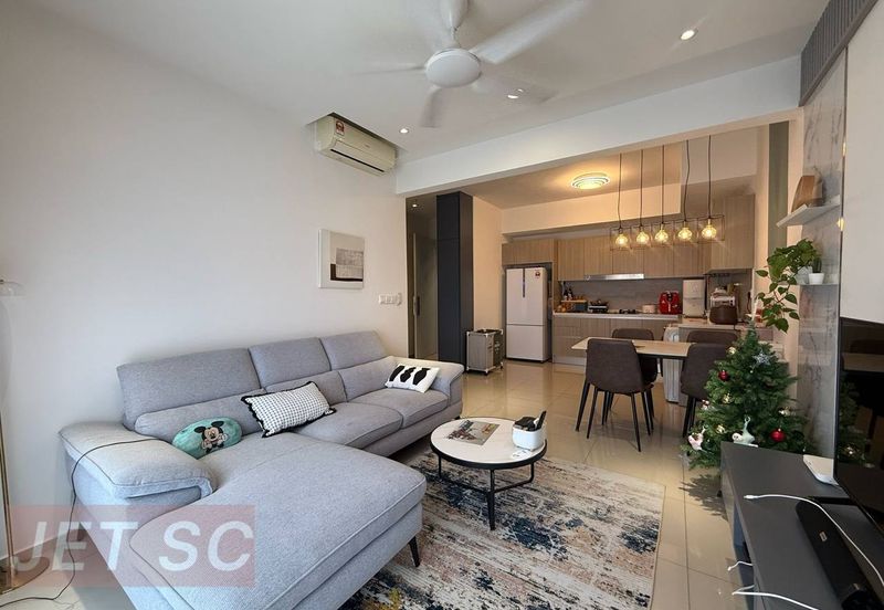 Gravit8 @ Klang South