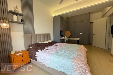 Gravit8 @ Klang South