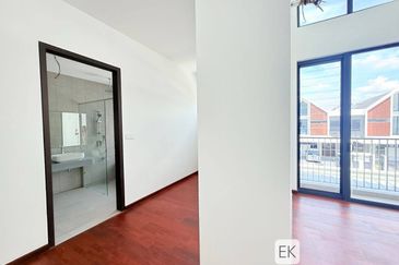 Elmina Green The Eighth @ City of Elmina