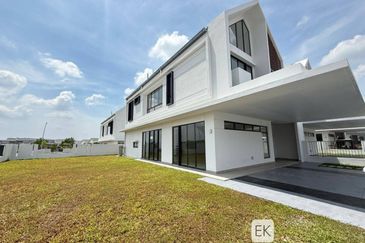 Elmina Green The Eighth @ City of Elmina