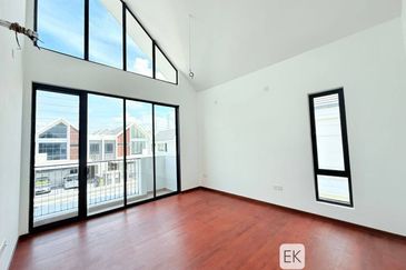 Elmina Green The Eighth @ City of Elmina