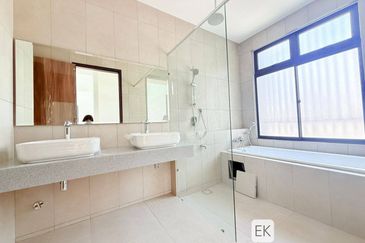 Elmina Green The Eighth @ City of Elmina