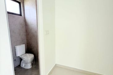 Elmina Green The Eighth @ City of Elmina