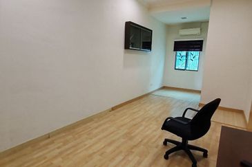 Jalan Setia Perdana BB U13/BD