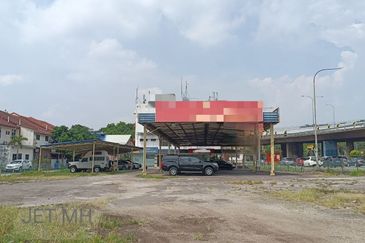 Persiaran Raja Muda Musa, Pelabuhan Klang