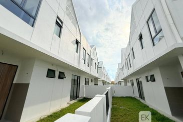 Elmina Green The Eighth @ City of Elmina