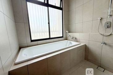 Elmina Green The Eighth @ City of Elmina