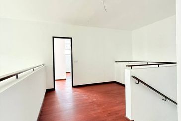 Elmina Green The Eighth @ City of Elmina