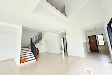 Elmina Green The Eighth @ City of Elmina