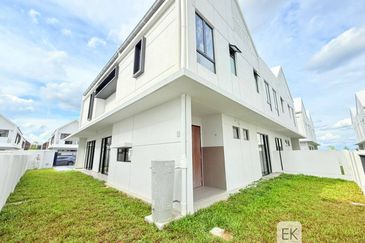 Elmina Green The Eighth @ City of Elmina