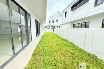 Elmina Green The Eighth @ City of Elmina