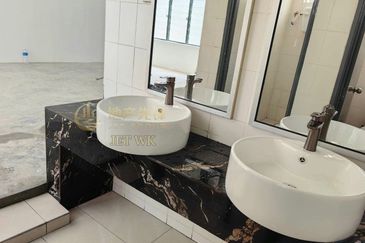 Bandar Bukit Raja @Taipan