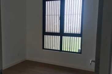 THE PULSE RESIDENCE & THE PULSE