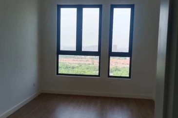 THE PULSE RESIDENCE & THE PULSE