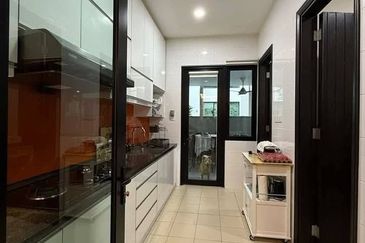 Duta Villa, Setia Alam