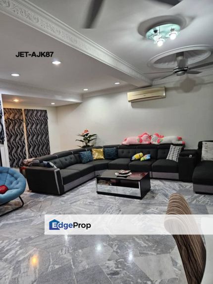 Batu Belah Bunga Melor Klang Renovated Double Storey House , Selangor, Klang