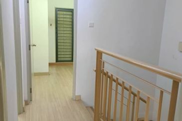 Saron @Bandar Bukit Raja