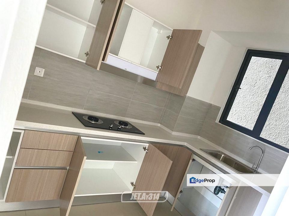 Ashino Gravit8 Kota Bayuemas Partial Furnished Unit , Selangor, Klang