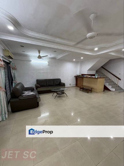 Taman Bayu Perdana A Stock Partial Furnished Double Storey House , Selangor, Klang