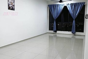 Gravit8 @ Klang South