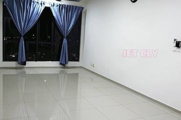 Gravit8 @ Klang South