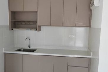 ADENIA APARTMENT @ BANDAR PARKLANDS, KLANG