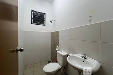 Azaria Apartment @ Bandar Paklands