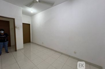 Azaria Apartment @ Bandar Paklands