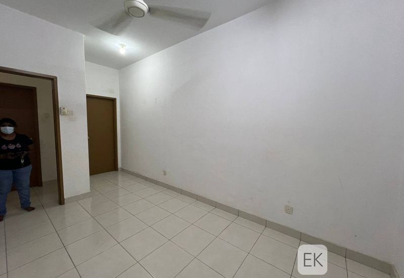 Azaria Apartment @ Bandar Paklands