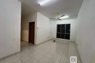 Azaria Apartment @ Bandar Paklands