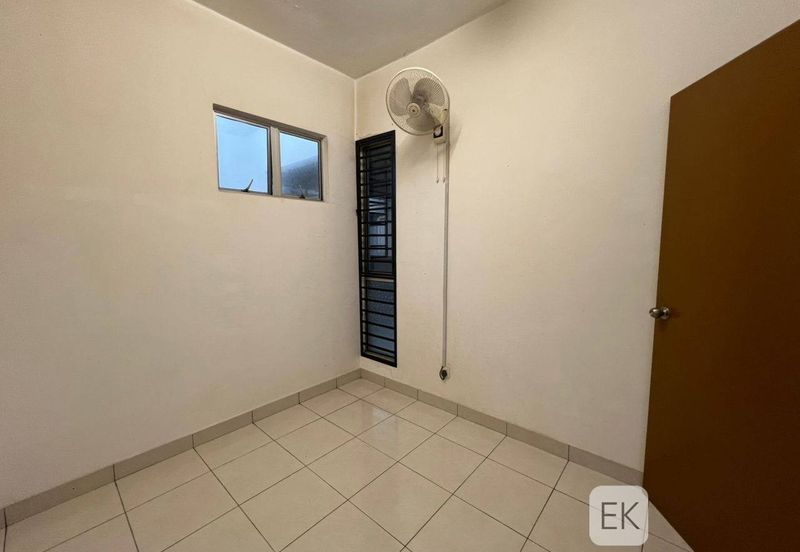 Azaria Apartment @ Bandar Paklands