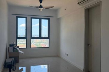 THE PULSE RESIDENCE & THE PULSE