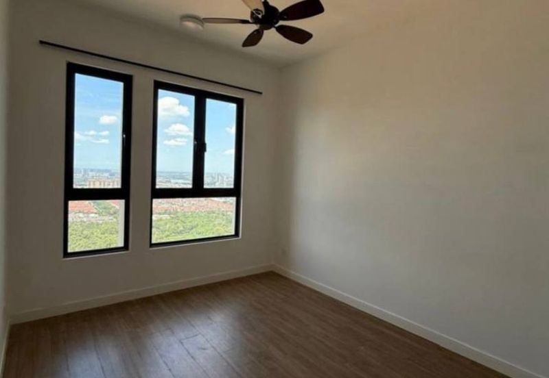 THE PULSE RESIDENCE & THE PULSE