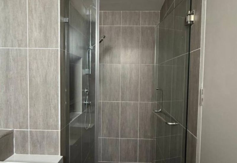 THE PULSE RESIDENCE & THE PULSE