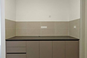 THE PULSE RESIDENCE & THE PULSE