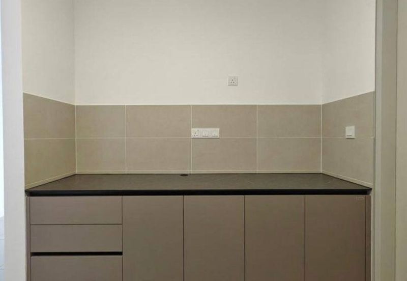 THE PULSE RESIDENCE & THE PULSE