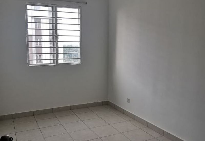 Azaria Apartment @ Bandar Paklands