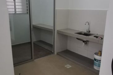 Azaria Apartment @ Bandar Paklands