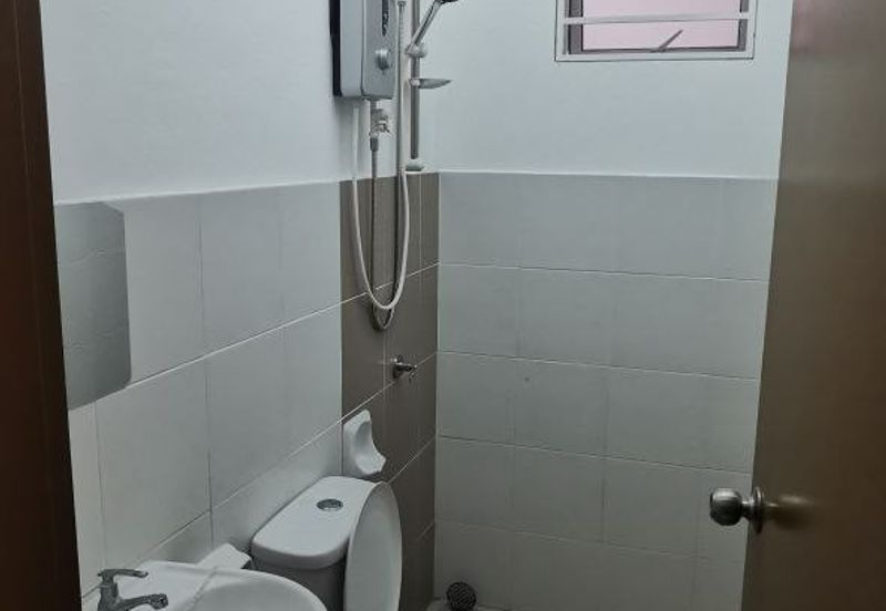 Azaria Apartment @ Bandar Paklands