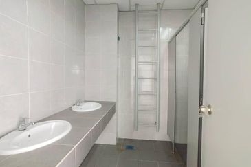 Gateway 16, Bandar Bukit Raja