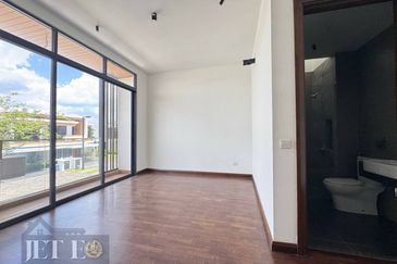 Terraza @ Eco Sanctuary