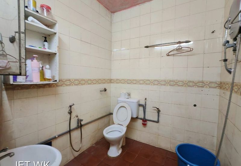 Kampung Jawa Klang 20x70 Renovated Double Storey House 